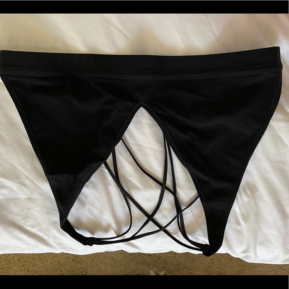 strappy lululemon bra